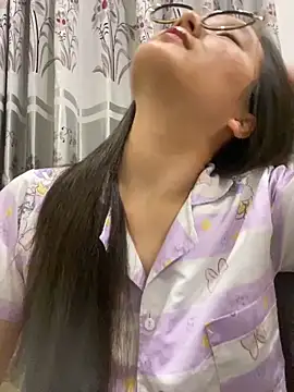 Krixxi22 online show from March 2025 03:58:02 PM