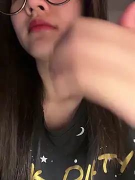 Krixxi22 online show from December 2025 02:51:01 PM