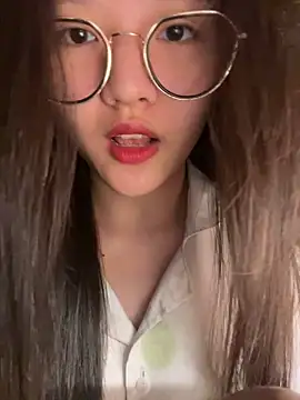 Krixxi22 online show from November 2025 02:22:02 PM