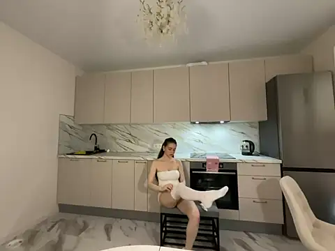 Snapshot of winter__sun chatting on February 2026 01:11:02 PM winter sun online show from February 2026 01:11:02 PM