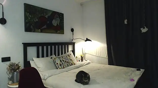 winter  sun online show from November 2025 01:59:01 PM