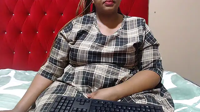 Snapshot of MIGHTYASSS chatting on November 2025 06:29:02 AM MIGHTYASSS online show from November 2025 06:29:02 AM