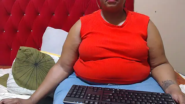 Snapshot of MIGHTYASSS chatting on November 2025 05:25:01 AM MIGHTYASSS online show from November 2025 05:25:01 AM