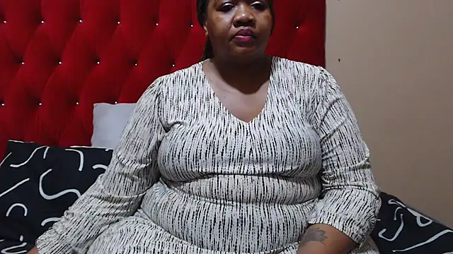 Snapshot of MIGHTYASSS chatting on November 2025 06:13:02 AM MIGHTYASSS online show from November 2025 06:13:02 AM