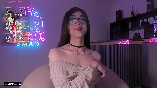 Snapshot of Bonnie_Luxury chatting on September 2025 05:14:02 AM Bonnie Luxury online show from September 2025 05:14:02 AM
