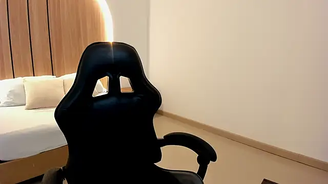 zoe danae  online show from March 2026 12:11:02 PM