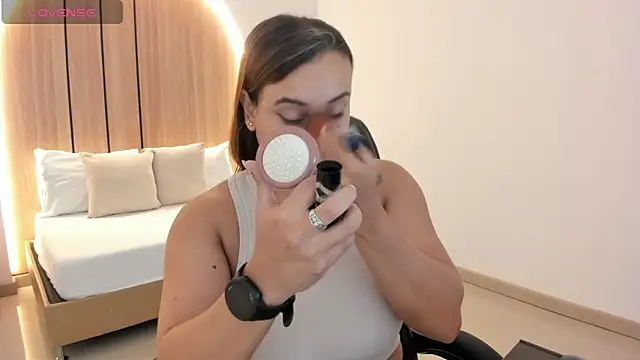 zoe danae  online show from April 2026 12:28:01 PM