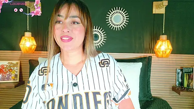 AnnaVictoria   online show from April 2026 12:26:02 AM