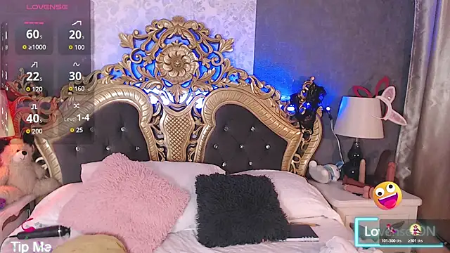 Giselle Noah online show from November 2025 07:30:01 PM