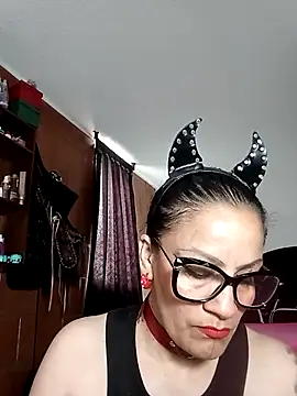 Taylor-hardcore online show from April 2026 06:37:02 PM