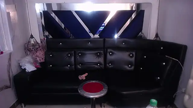 maissa-luvv online show from November 2025 07:17:01 PM