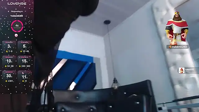 maissa-luvv online show from April 2026 07:08:02 PM