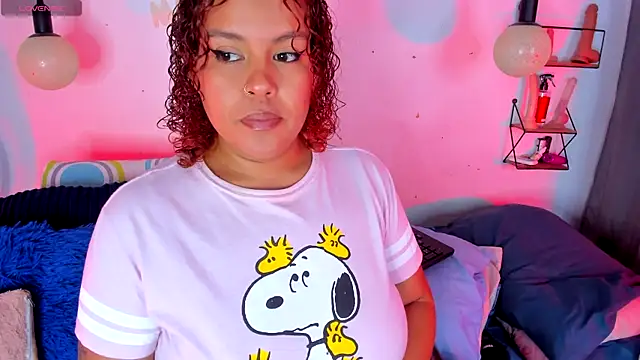 monicabbw  online show from November 2025 05:13:02 PM