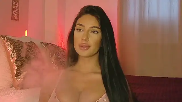 Snapshot of LuanaDess chatting on February 2026 03:22:02 PM LuanaDess online show from February 2026 03:22:02 PM