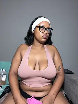 MimiCurves online show from November 2025 01:48:01 PM