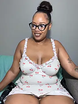 MimiCurves online show from November 2025 09:12:02 AM