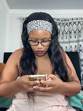 Snapshot of MimiCurves chatting on June 2026 07:20:01 AM MimiCurves online show from June 2026 07:20:01 AM
