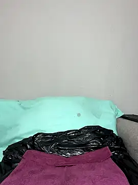 MimiCurves online show from September 2025 09:48:02 AM