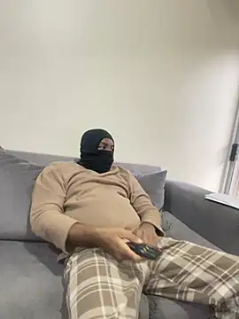 jaytee198610 online show from April 2026 03:35:02 PM