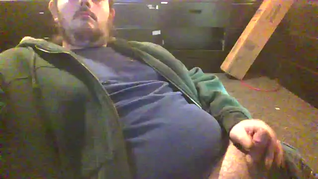 daddysmalldick502 online show from February 2026 03:01:01 PM