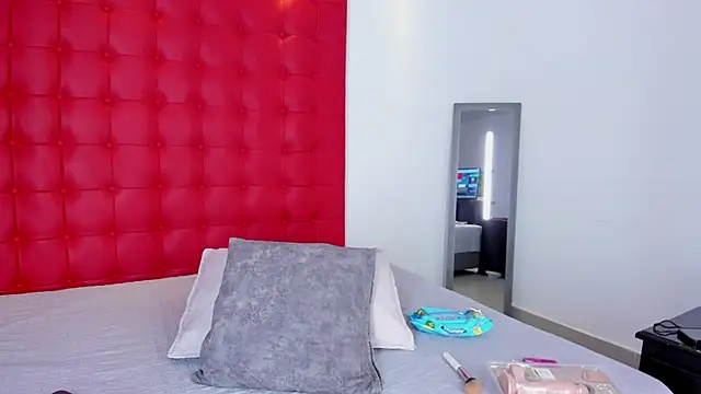 Daliana Beck online show from November 2025 08:02:01 PM