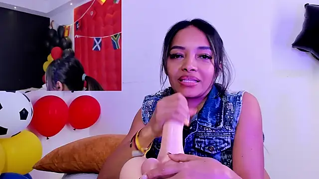 Snapshot of Daliana_Beck chatting on June 2026 01:39:02 PM Daliana Beck online show from June 2026 01:39:02 PM
