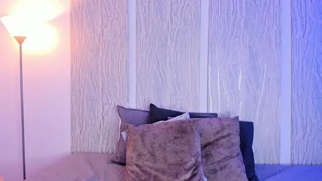 Snapshot of EmmaCollemann chatting on February 2025 04:19:02 PM EmmaCollemann online show from February 2025 04:19:02 PM