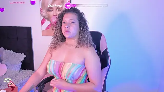 Kenia tompson01 online show from October 2025 03:11:01 PM