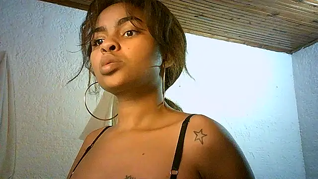 Snapshot of Bellabeltrann chatting on February 2025 08:56:02 AM Bellabeltrann online show from February 2025 08:56:02 AM