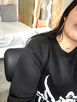 martinna tay online show from February 2026 03:28:01 AM