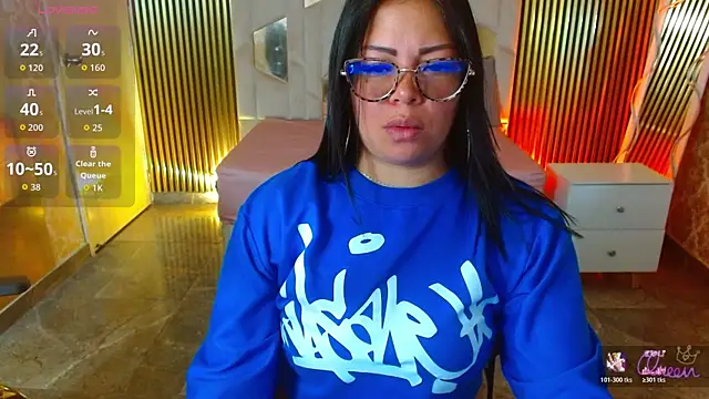 martinna tay online show from April 2026 03:24:02 AM