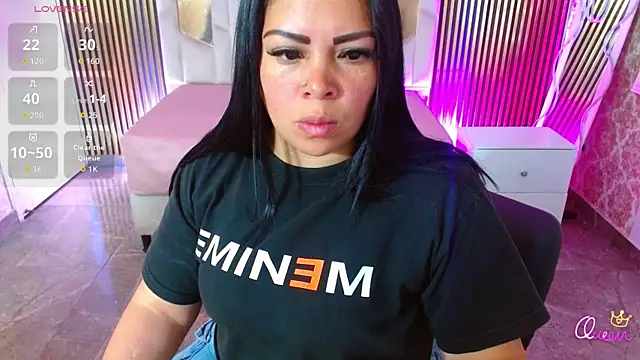 martinna tay online show from May 2026 03:04:02 AM