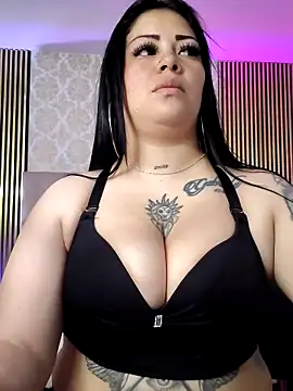 martinna tay online show from April 2026 04:02:02 AM