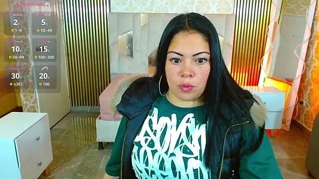 martinna tay online show from November 2025 03:29:01 AM