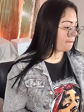 martinna tay online show from April 2026 03:13:01 AM