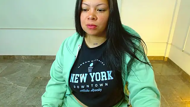 martinna tay online show from March 2025 03:04:01 AM