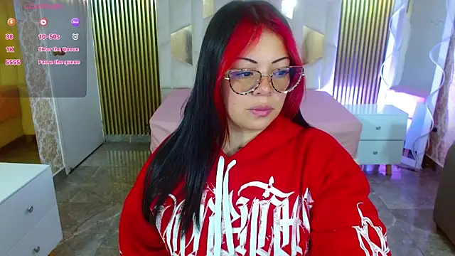 martinna tay online show from October 2025 03:27:01 AM