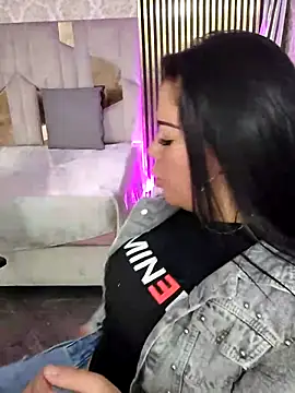 martinna tay online show from March 2026 03:29:01 AM