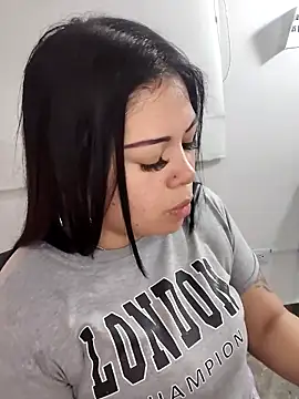 martinna tay online show from March 2026 03:21:01 AM