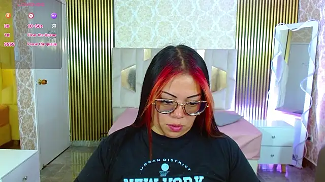 martinna tay online show from November 2025 03:21:02 AM