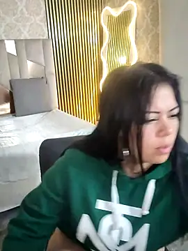 martinna tay online show from March 2026 03:30:02 AM