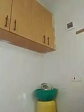 LOVELY-2BERRY online show from November 2025 05:36:01 AM