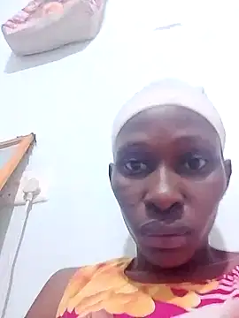 LOVELY-2BERRY online show from October 2025 04:29:02 PM