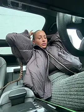 LovingBlondie online show from February 2026 06:13:01 AM