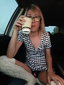 Timide girl2 online show from October 2025 06:25:02 AM