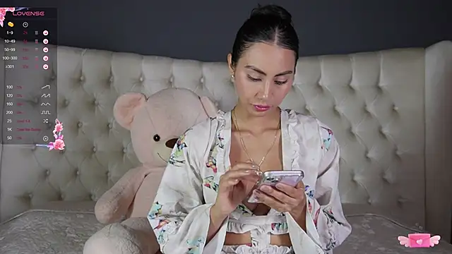 Snapshot of nichole_bree_ chatting on February 2025 11:41:02 PM nichole bree  online show from February 2025 11:41:02 PM