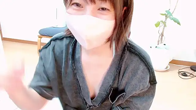 CherryMomo online show from April 2026 12:06:02 AM