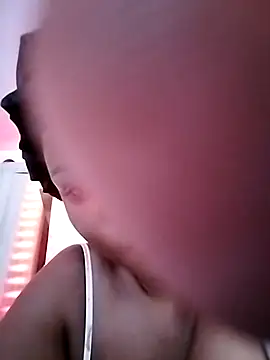 Snapshot of Spotty_Coochie chatting on February 2025 10:13:01 PM Spotty Coochie online show from February 2025 10:13:01 PM