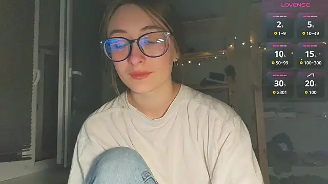 Snapshot of monlight__dana chatting on October 2025 05:45:01 PM monlight dana online show from October 2025 05:45:01 PM