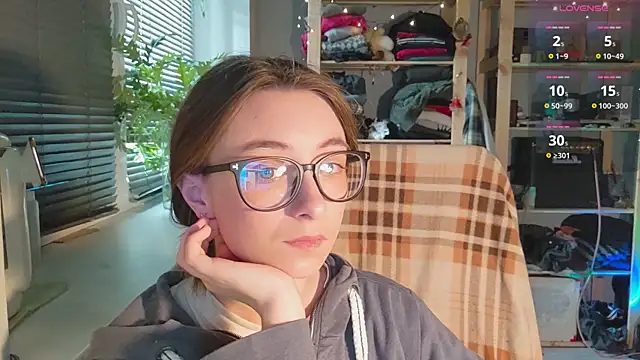 Snapshot of monlight__dana chatting on March 2025 01:23:02 PM monlight dana online show from March 2025 01:23:02 PM